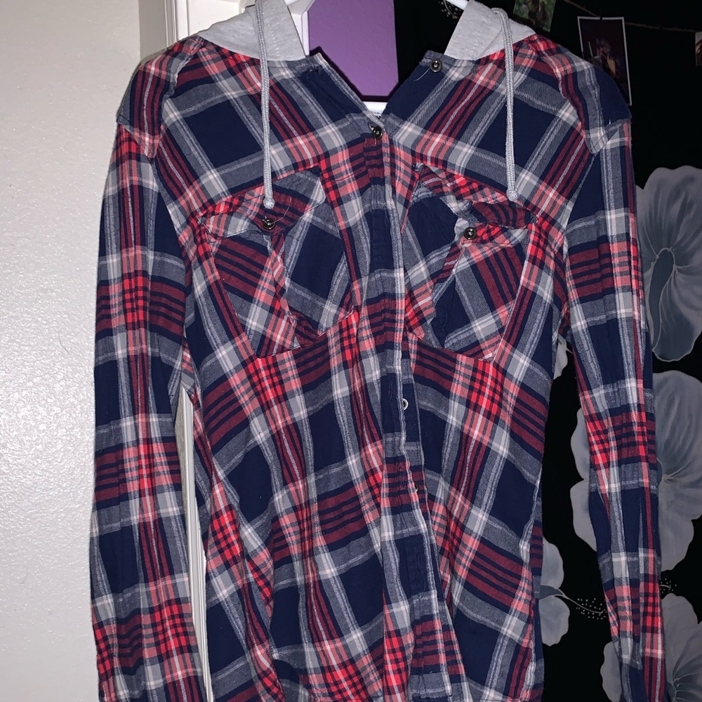 Plaid hooded button down flannel women’s size M